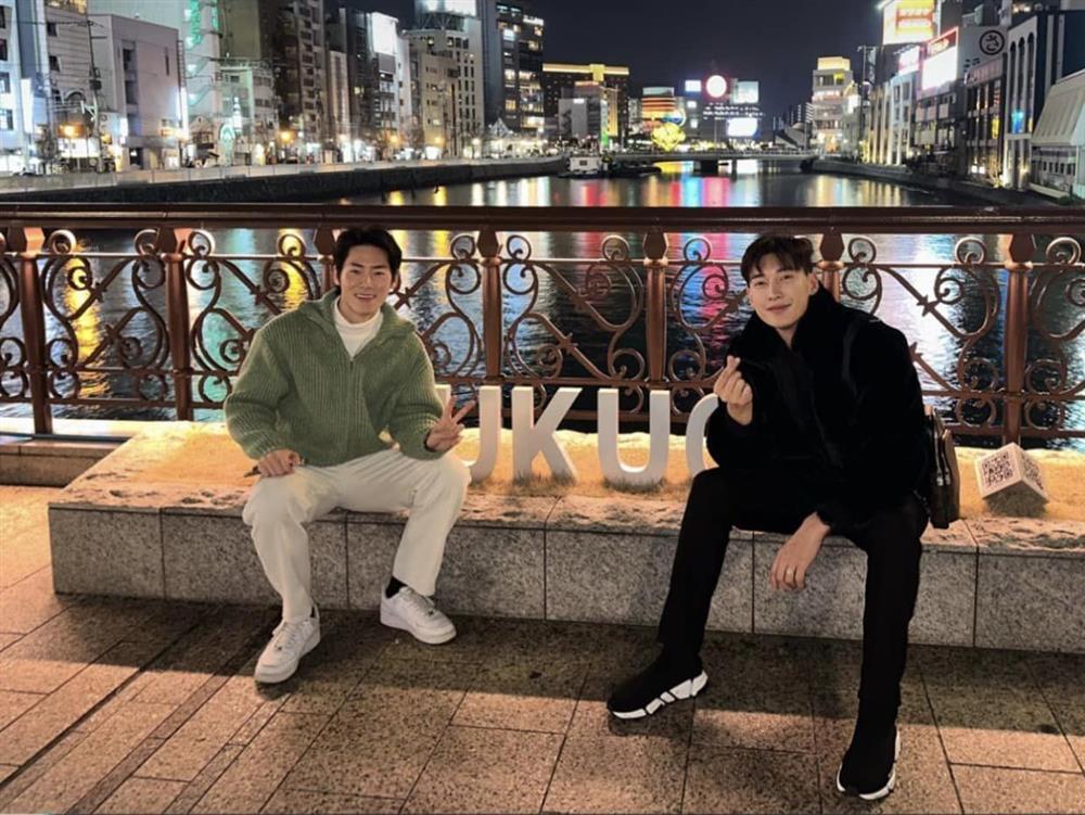 Xôn xao ảnh bạn trai Hương Giang thân mật một Nam vương-2