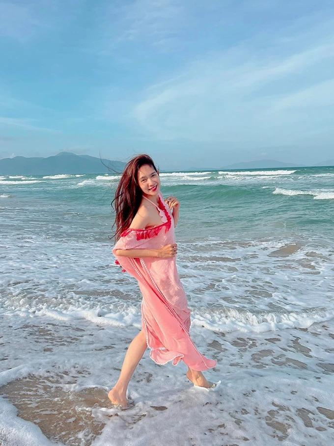 Vóc dáng gợi cảm của bà xã Lý Hải dù trải qua 4 lần sinh nở-13