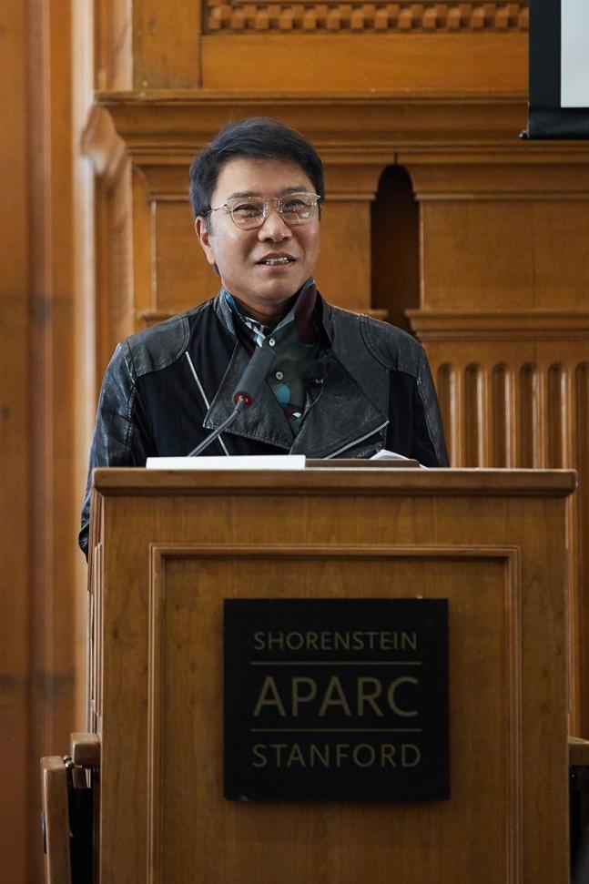 Cựu CEO của SM bị gãy tay ở Mỹ vẫn về Hàn để kiện công ty-1