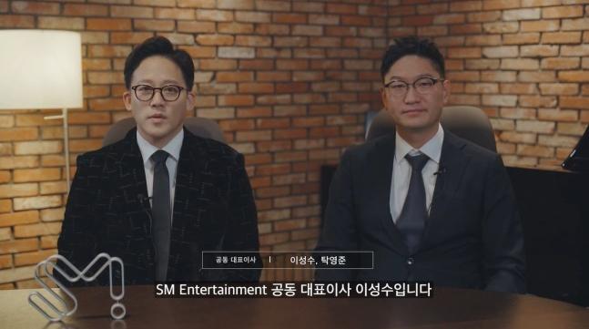 Cựu CEO của SM bị gãy tay ở Mỹ vẫn về Hàn để kiện công ty-2