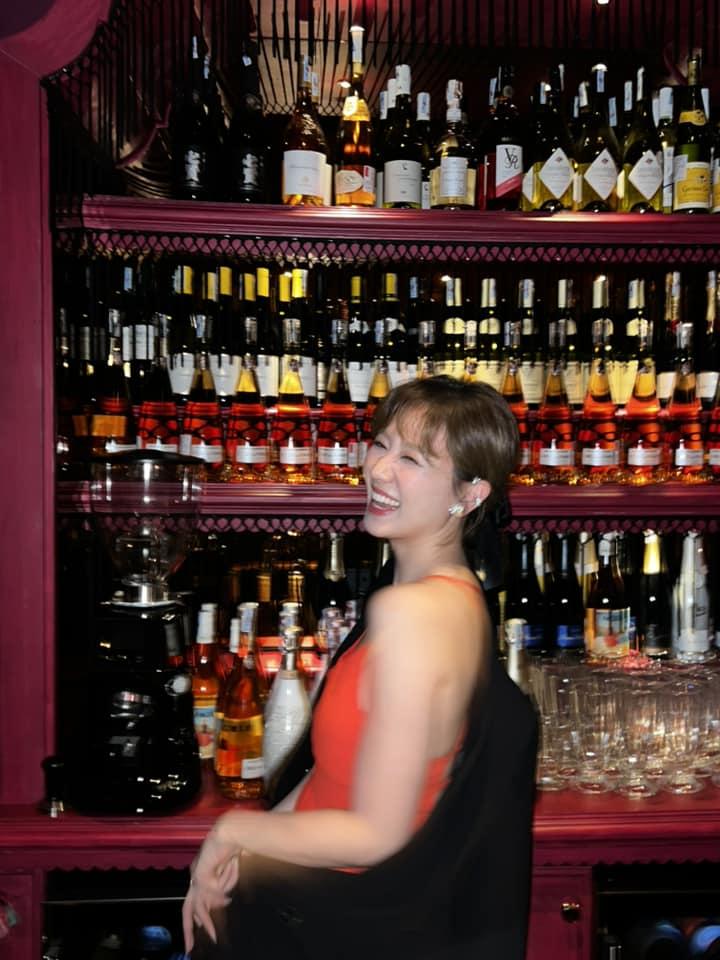 Hari Won vén áo khoe eo, làm rõ nghi ngờ bầu bí-2