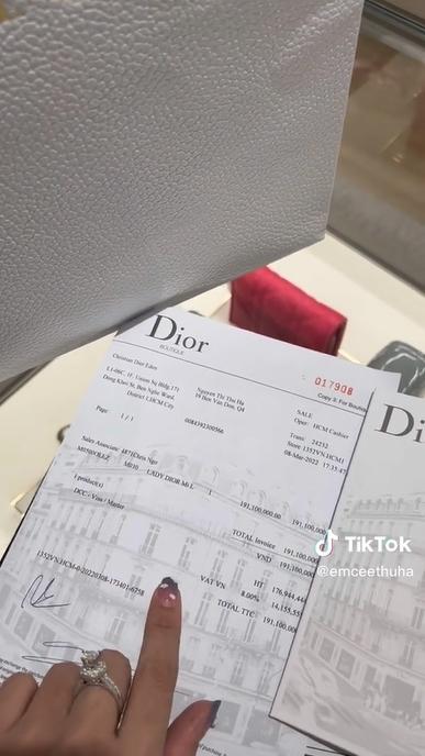 MC Thu Hà tố cầu thủ Việt gạ tình: Mê kim cương, sống sang chảnh-5