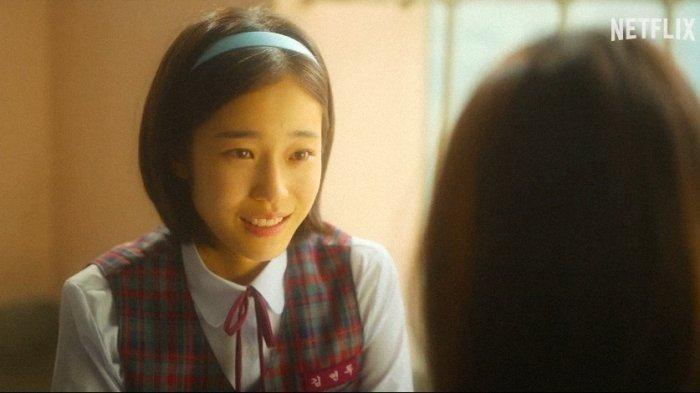 Nữ sinh học giỏi nhất phim Hàn khoe ảnh tốt nghiệp visual nữ thần-2