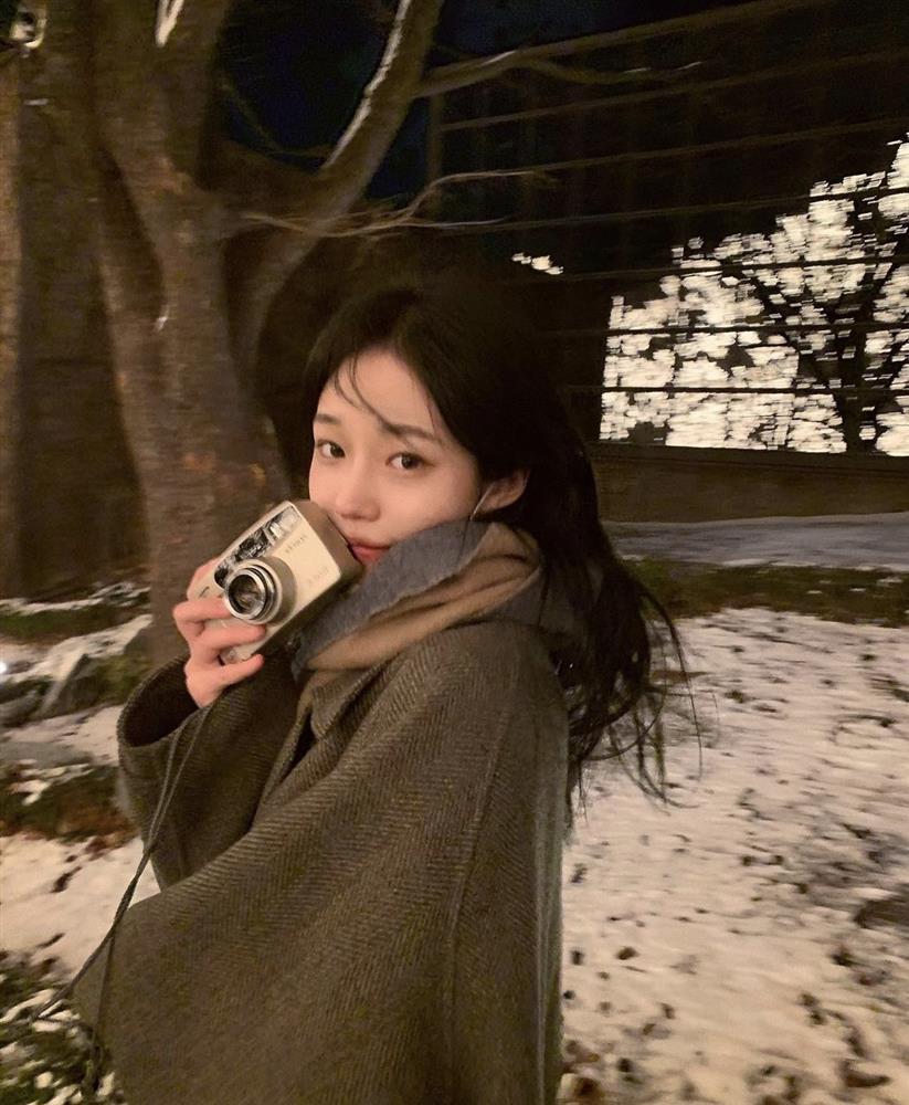 Nữ sinh học giỏi nhất phim Hàn khoe ảnh tốt nghiệp visual nữ thần-7