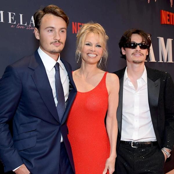 Con trai Pamela Anderson thương mẹ cả đời nợ nần sau vụ lộ clip nóng-1