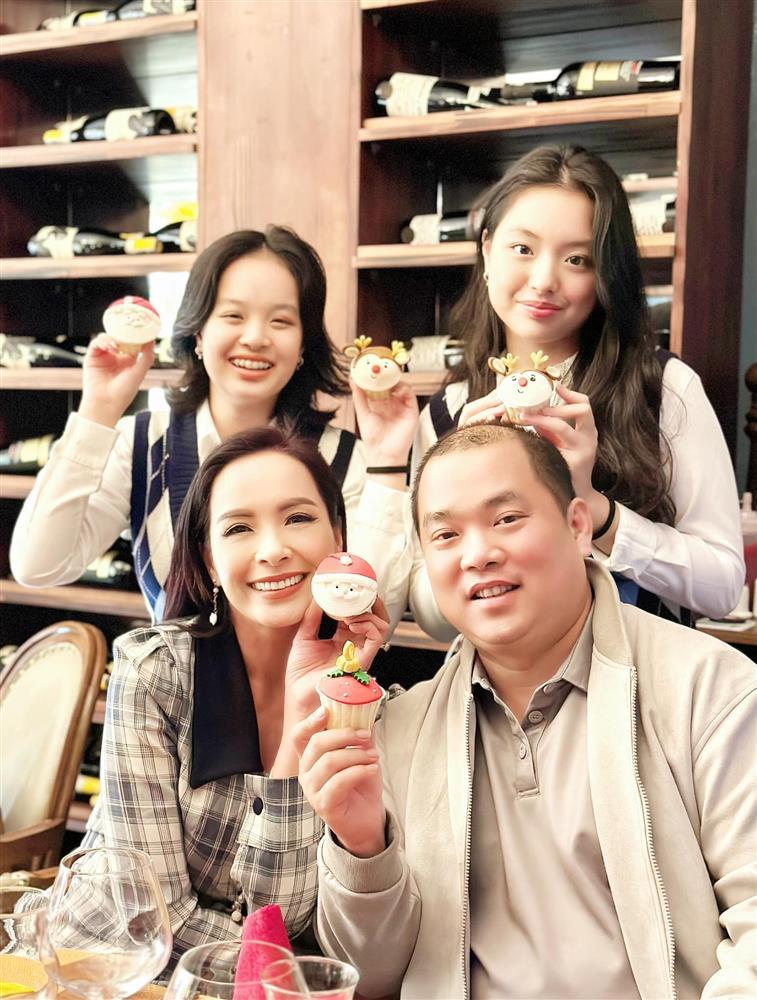 Gia đình Thúy Hạnh có hoa hậu tương lai?-7