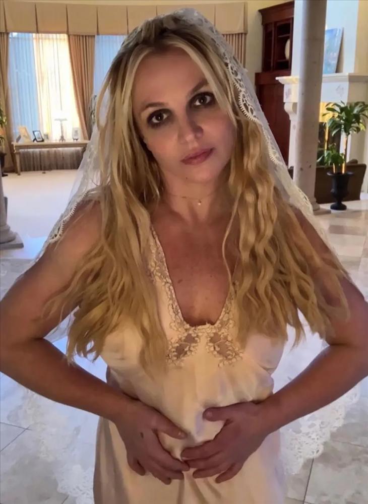 Gia đình lên kế hoạch đưa Britney Spears đi điều trị tâm thần 2 tháng-1