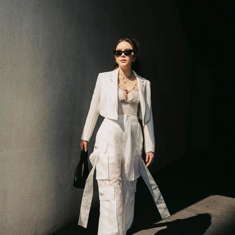 Lý Nhã Kỳ khó chịu lời nhắc nhở sinh con, cảnh báo tương lai-1