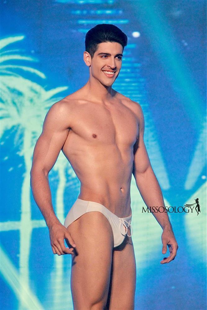 Thí sinh Mister Global 2022 đeo nơ, tạo dáng như hoa hậu-2