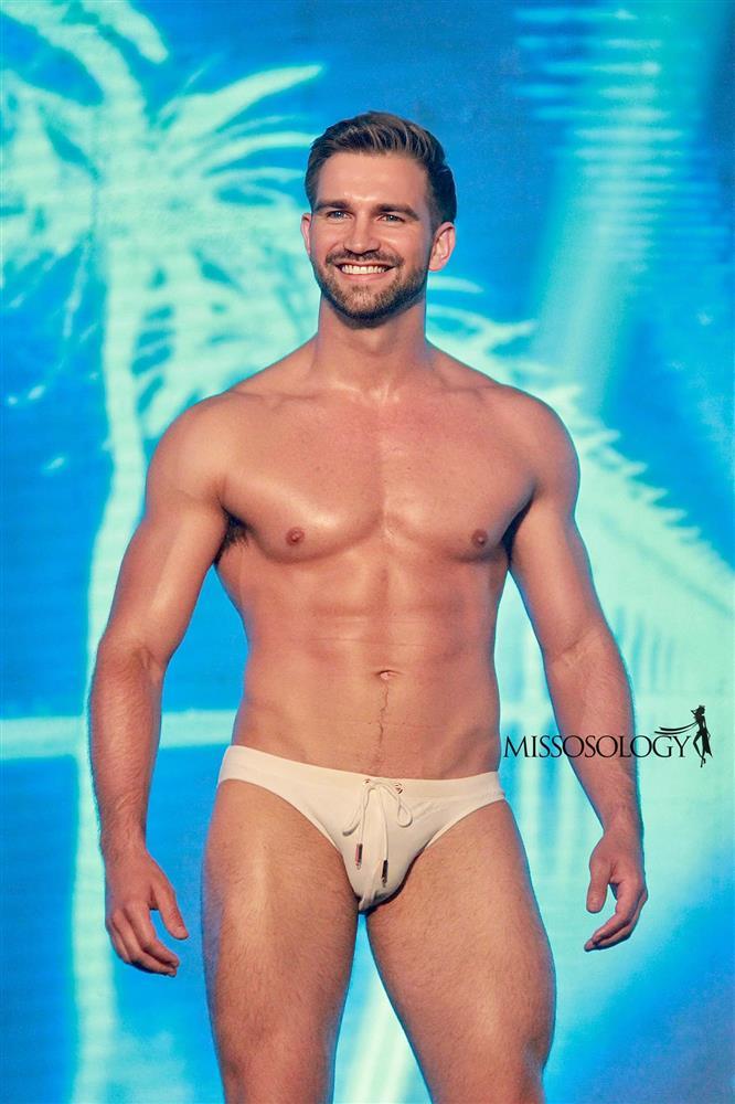 Thí sinh Mister Global 2022 đeo nơ, tạo dáng như hoa hậu-9