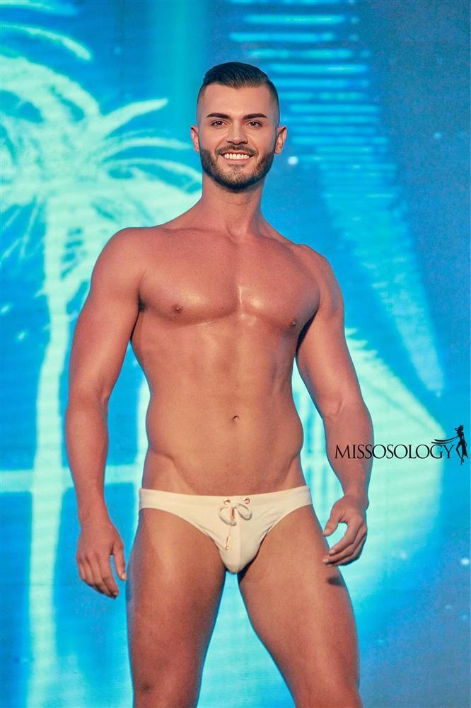 Thí sinh Mister Global 2022 đeo nơ, tạo dáng như hoa hậu-16