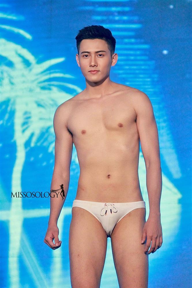 Thí sinh Mister Global 2022 đeo nơ, tạo dáng như hoa hậu-22