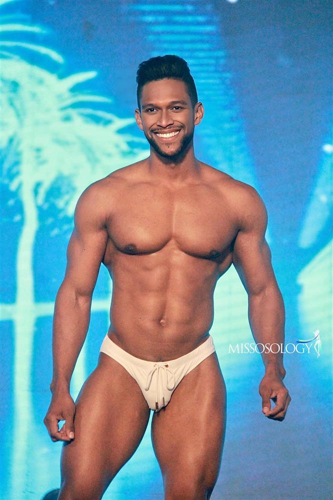 Thí sinh Mister Global 2022 đeo nơ, tạo dáng như hoa hậu-26