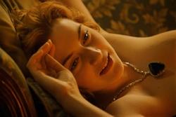 Nữ diễn viên Kate Winslet có khỏa thân trong cảnh phim này không?