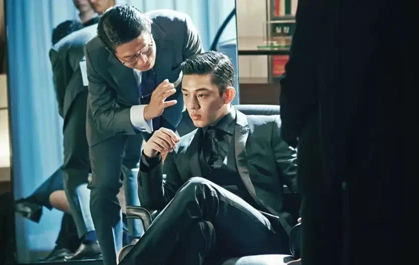 Yoo Ah In từng nói: Bí mật để diễn xuất điên cuồng là ma túy-5