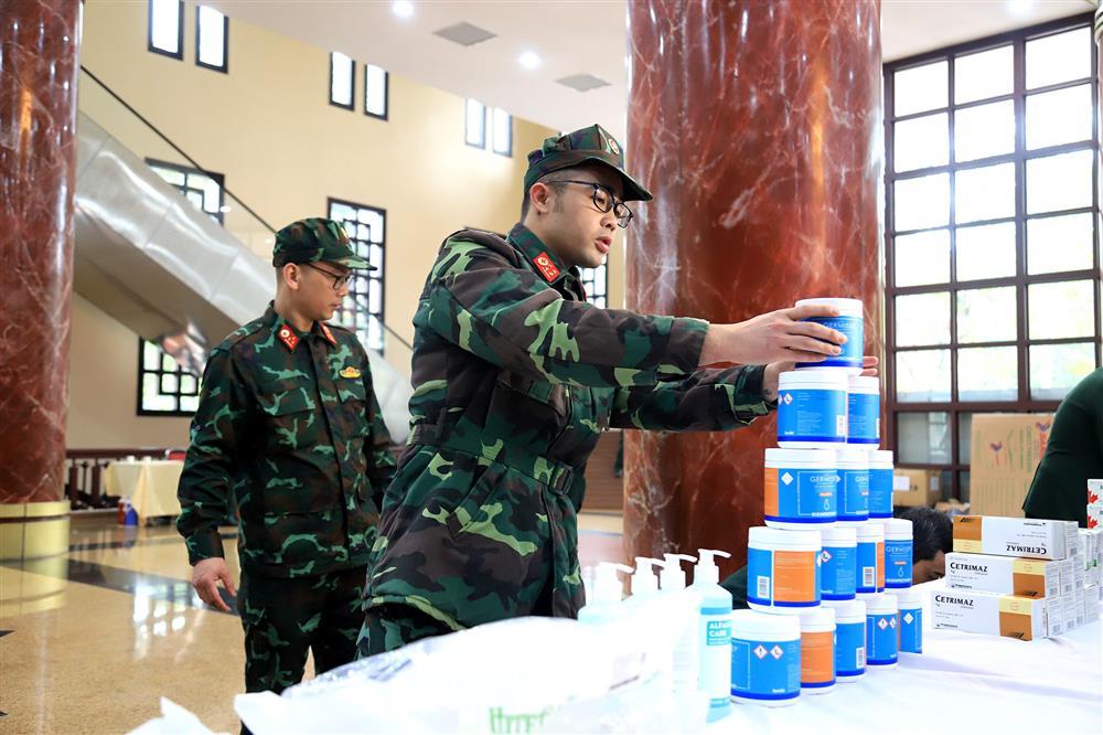 Vợ khăn gói, bố động viên con sang Thổ Nhĩ Kỳ giúp bạn là giúp mình-1