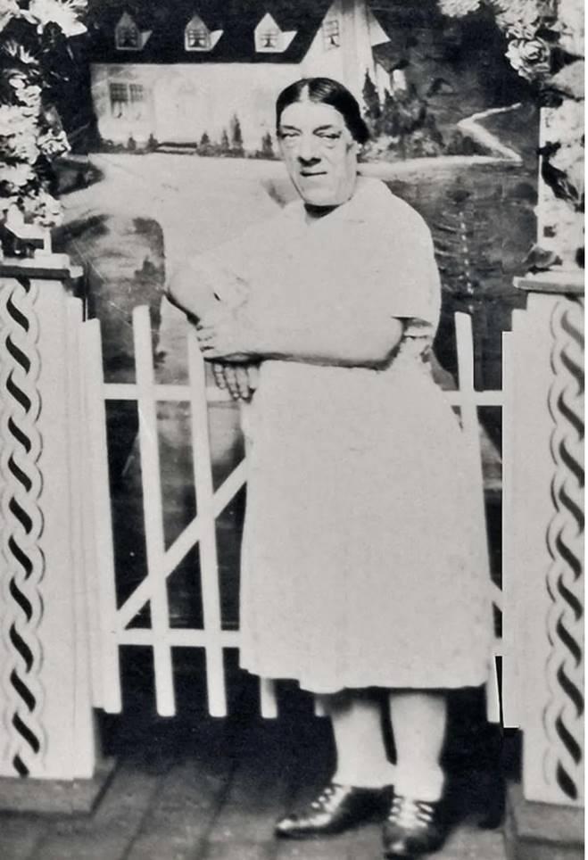 Ảnh hiếm và bi kịch của người phụ nữ xấu xí nhất thế giới-3