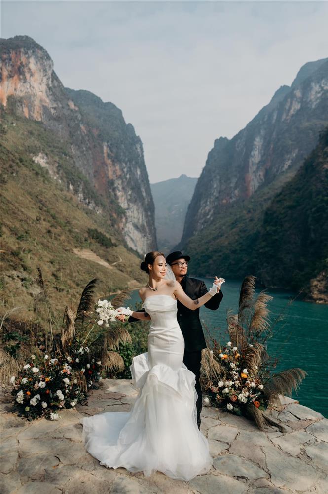 Hà Lê - Gia Linh: Từ thầy trò hơn 13 tuổi tới hôn nhân hạnh phúc-2