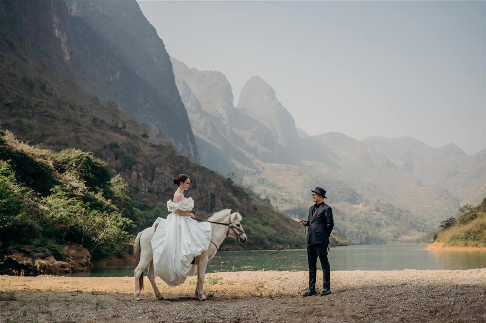 Hà Lê - Gia Linh: Từ thầy trò hơn 13 tuổi tới hôn nhân hạnh phúc-3