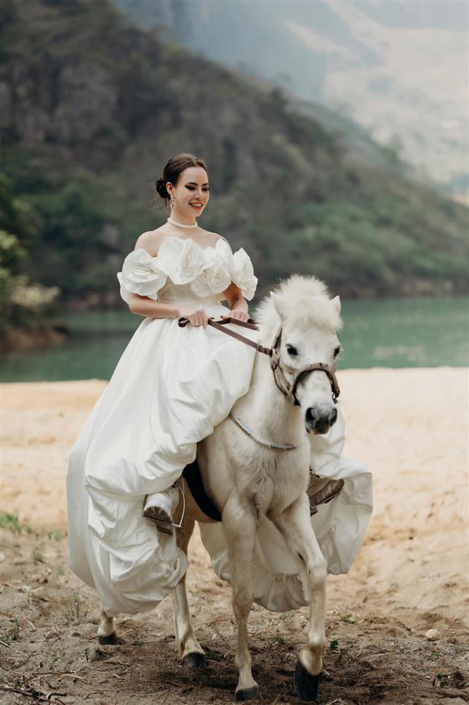 Hà Lê - Gia Linh: Từ thầy trò hơn 13 tuổi tới hôn nhân hạnh phúc-12