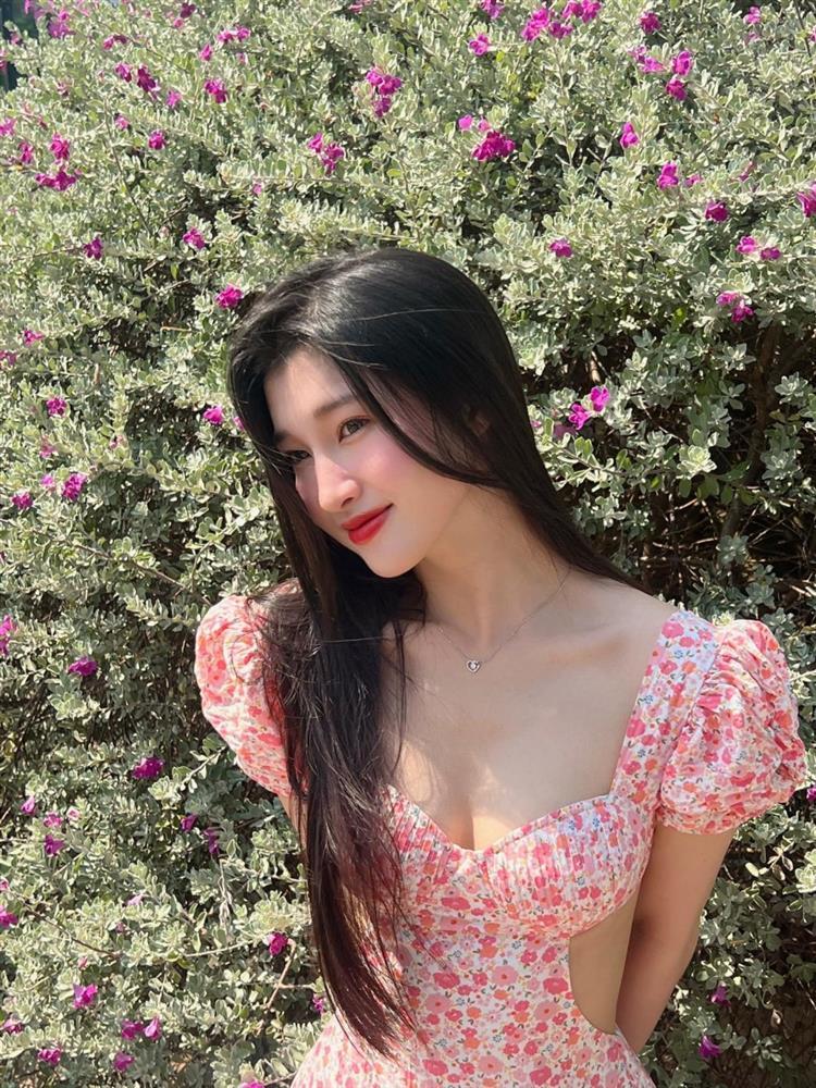 Phương Nhi đụng hàng Thanh Thủy: Á hậu có đọ được Hoa hậu?-1