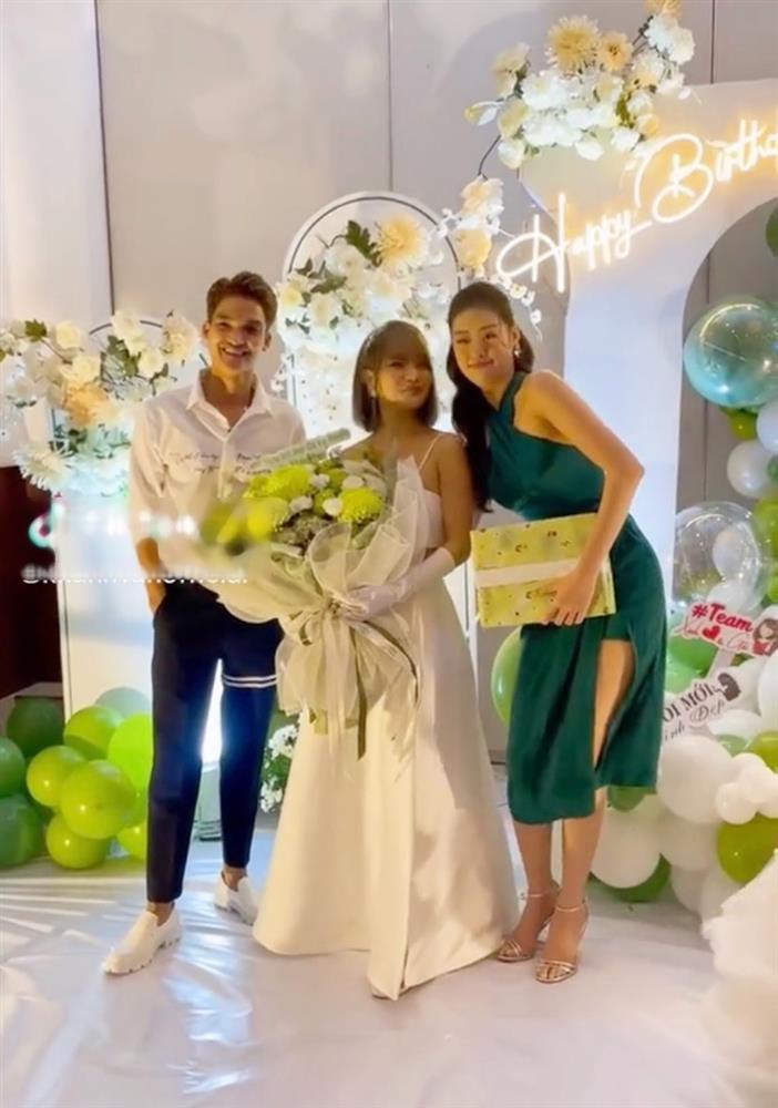 Mạc Văn Khoa tổ chức tiệc sinh nhật hoành tráng cho vợ-2