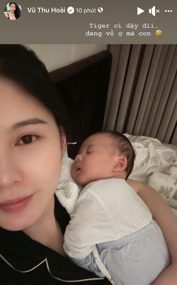 Ngã ngửa mặt mộc MC Thu Hoài sau 2 tháng sinh con cho đại gia-1