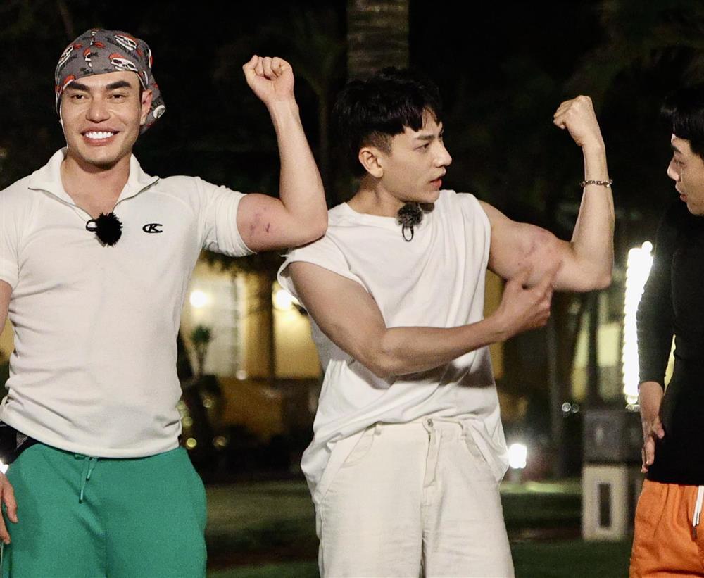 Isaac xả ảnh tình tứ nam nhi, khiêu khích Lê Dương Bảo Lâm-9