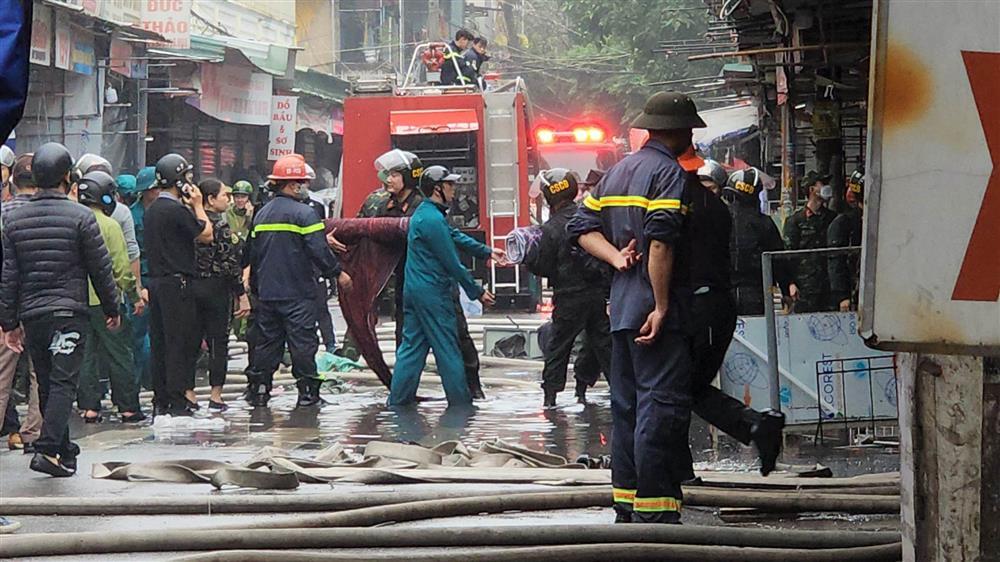 Hải Phòng xin chi viện từ Hải Dương, Thái Bình để chữa cháy chợ Tam Bạc-11