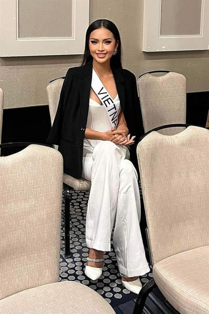Lan truyền ảnh Ngọc Châu trong vòng phỏng vấn kín Miss Universe-3