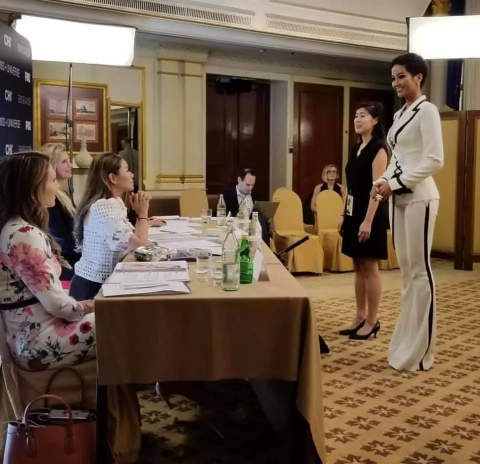 Lan truyền ảnh Ngọc Châu trong vòng phỏng vấn kín Miss Universe-8