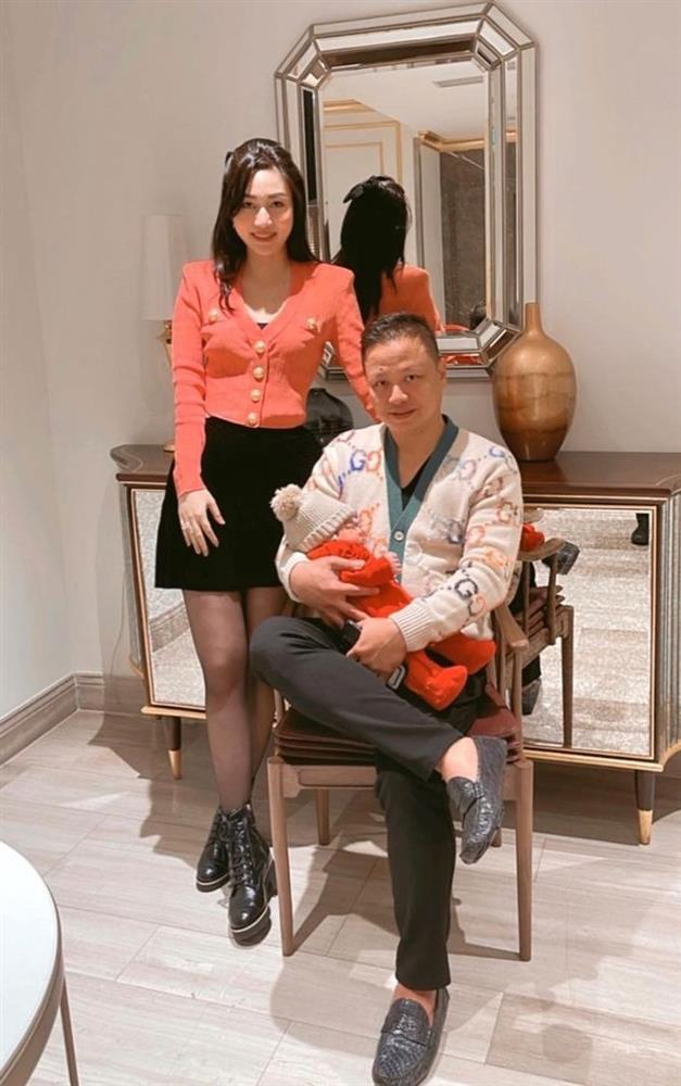 Ảnh cận mặt quý tử của Á hậu Ngô Trà My và chồng đại gia-3