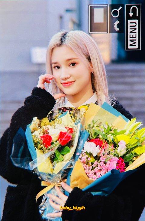 Ảnh tốt nghiệp idol nữ Gen 4: Won Young IVE như công chúa-1