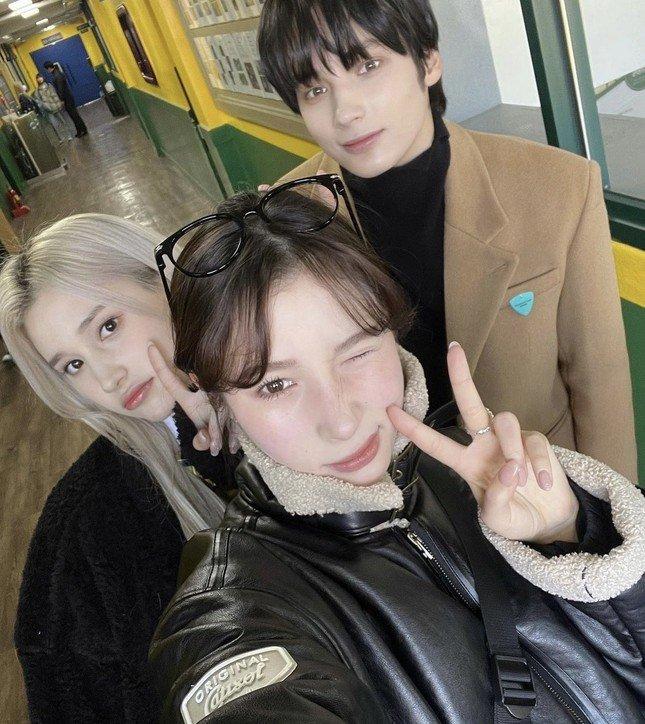 Ảnh tốt nghiệp idol nữ Gen 4: Won Young IVE như công chúa-2