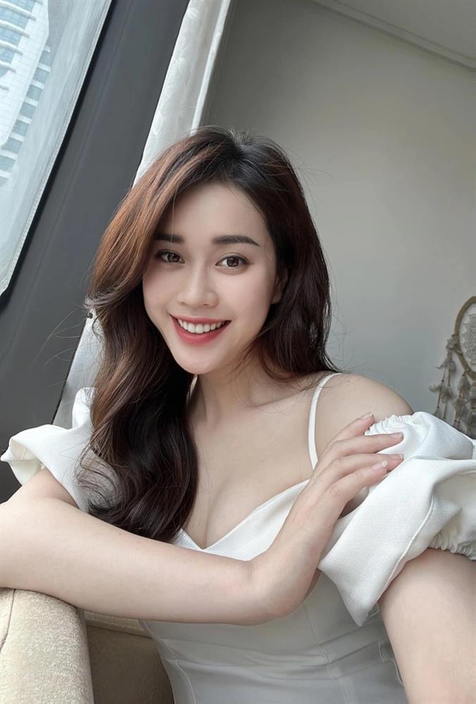 Nhan sắc nóng bỏng tiểu tam bị ghét phim Đừng Làm Mẹ Cáu-3