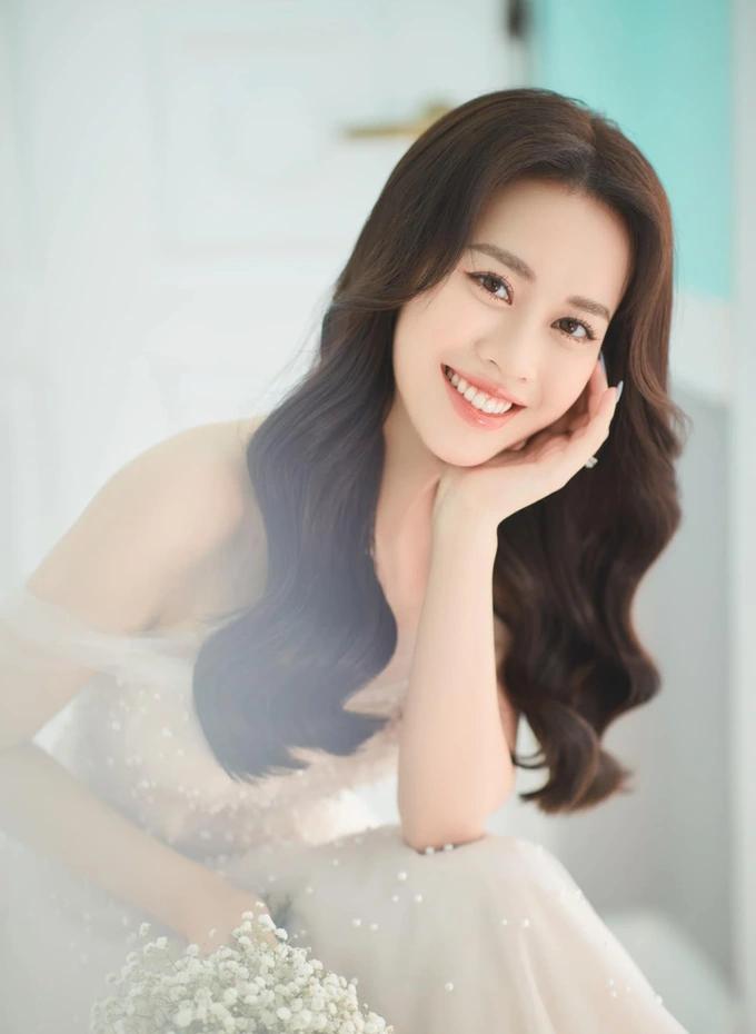 Nhan sắc nóng bỏng tiểu tam bị ghét phim Đừng Làm Mẹ Cáu-11