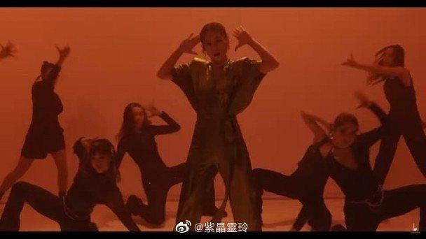 Á hậu ngoại tình Huỳnh Tâm Dĩnh trở lại showbiz-1