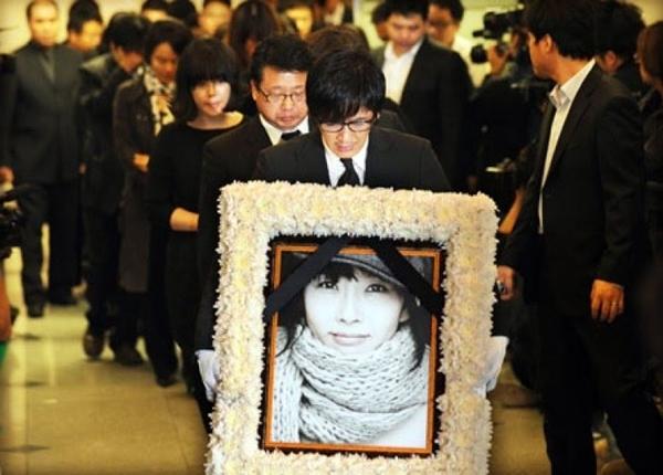 Cuộc đời Choi Jin Sil - chết vẫn chưa hết bi kịch-4