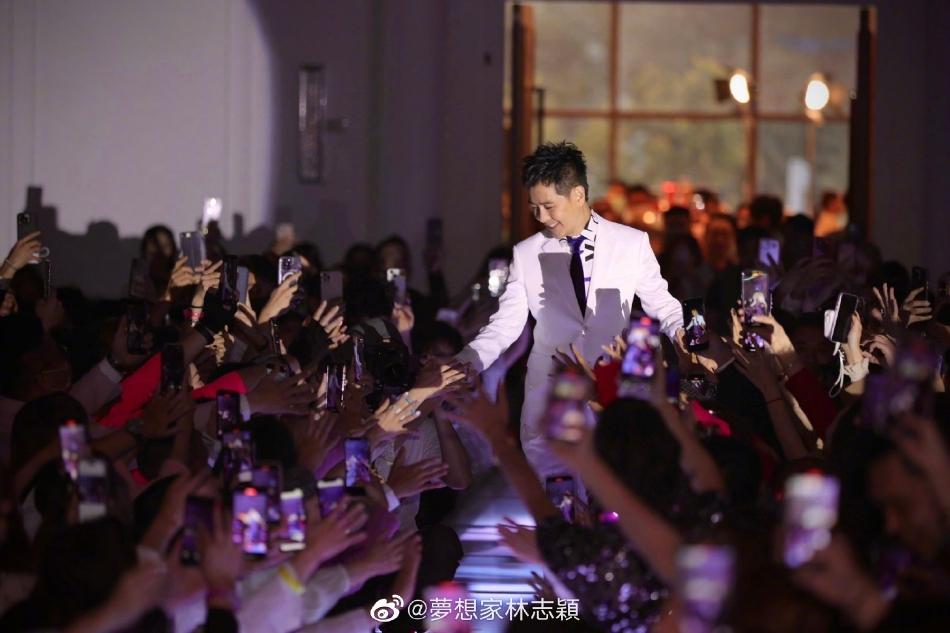 Lâm Chí Dĩnh công khai xuất hiện sau tai nạn, mặt mũi ra sao?-3