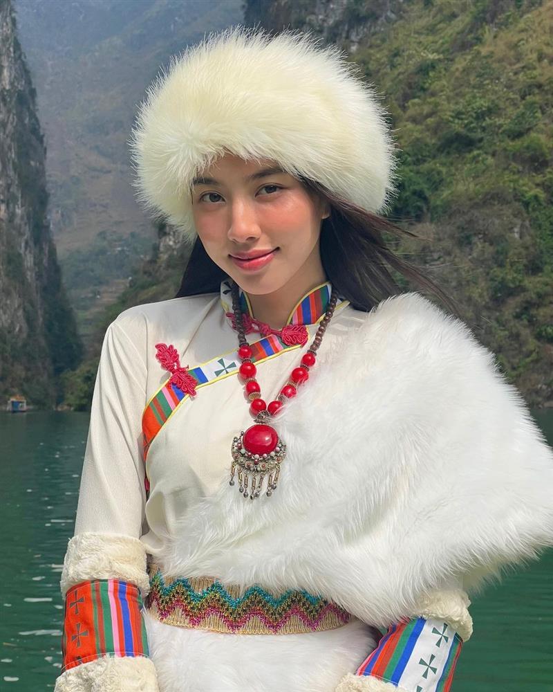 Thùy Tiên và Đỗ Thị Hà mặc cùng kiểu trang phục: Ai hơn ai?-3