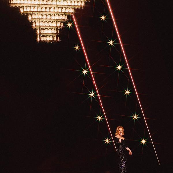 Adele và hàng loạt sao quốc tế đình đám chọn mặc đồ Công Trí-5