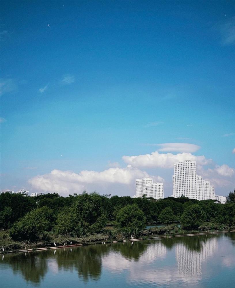 Hải Tú check-in tại nơi ở của Sơn Tùng, hint sống chung khó chối?-2