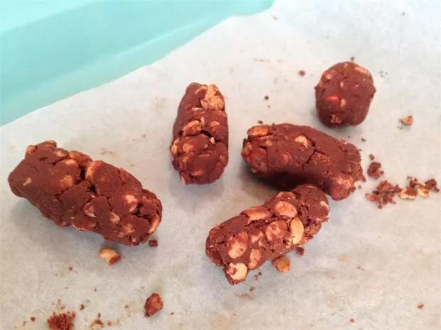 Thảm họa vào bếp lễ tình nhân, cũng làm chocolate mà nó... lạ lắm-9