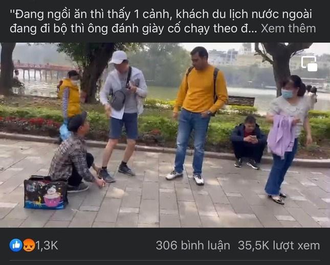 Tự ý gắn keo vào giày du khách, vẫn ngoan cố chạy theo đòi 20k-1