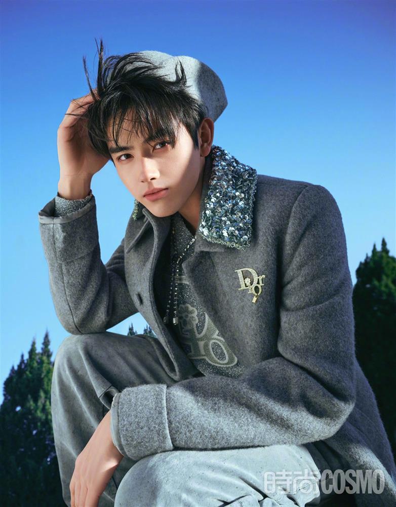 Trần Phi Vũ - diễn viên lộ ảnh nóng với hotgirl mạng là ai?-7