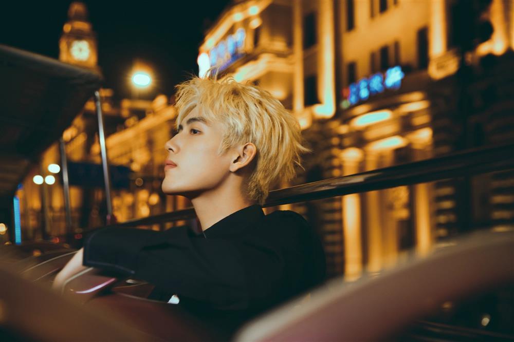 Trần Phi Vũ - diễn viên lộ ảnh nóng với hotgirl mạng là ai?-13