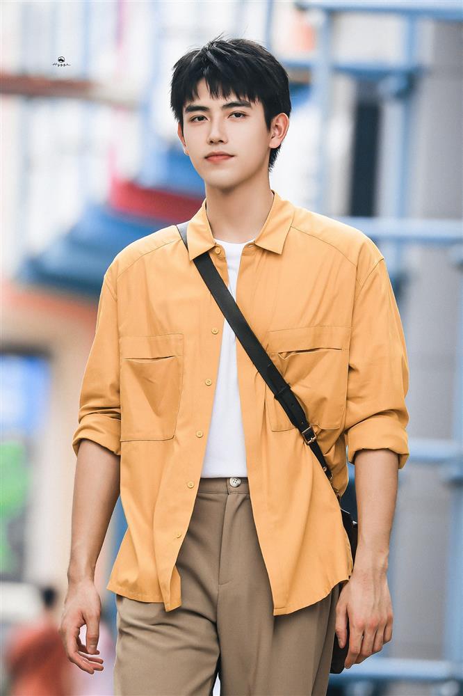 Trần Phi Vũ - diễn viên lộ ảnh nóng với hotgirl mạng là ai?-19