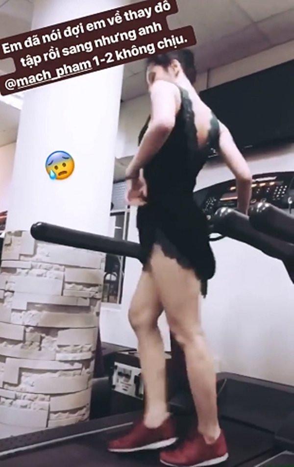 Angela Phương Trinh gây tranh cãi khi mặc váy ngắn cũn đi tập gym-3