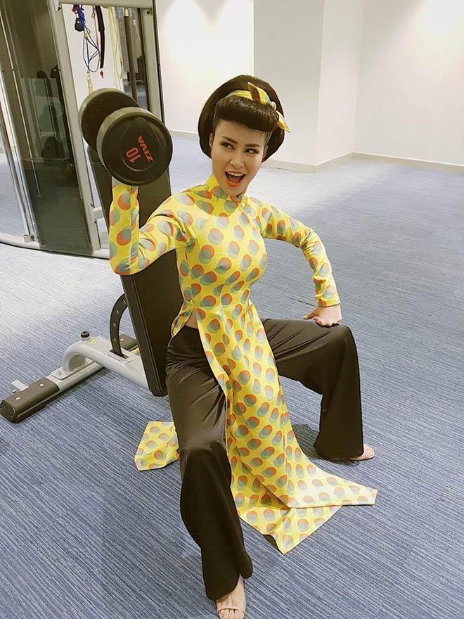 Angela Phương Trinh gây tranh cãi khi mặc váy ngắn cũn đi tập gym-8