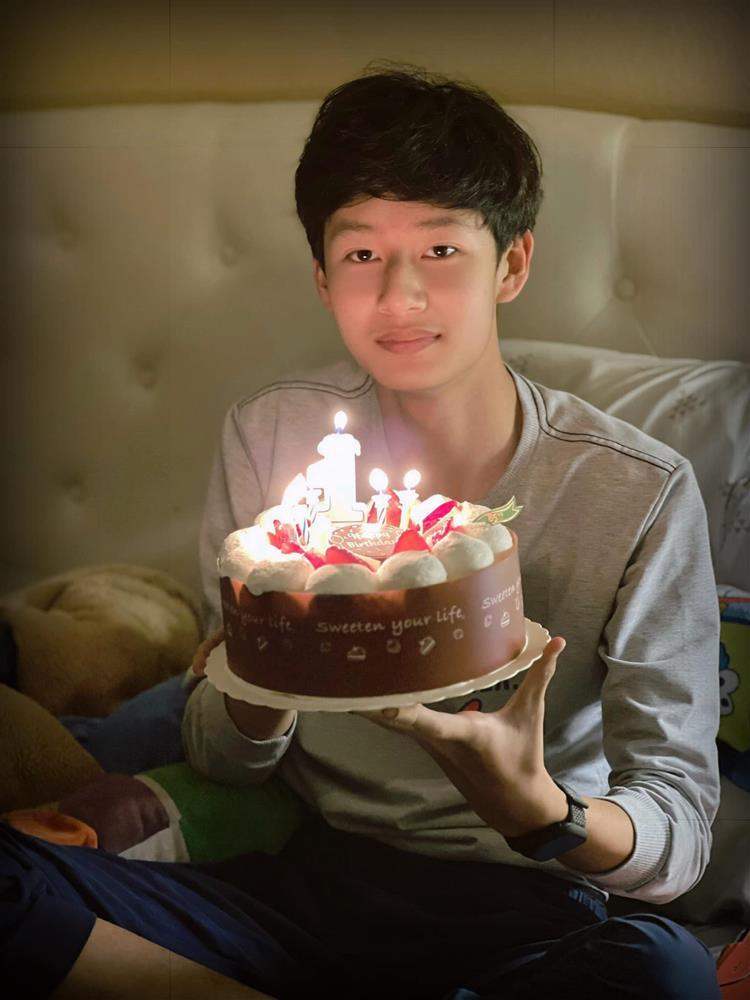 Con trai Jennifer Phạm - Quang Dũng bảnh bao, cao 1m90 tuổi 15-1